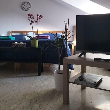 La Casa Di Marta - Ampia Ed Accogliente Mansarda In Piazza Statuto Appartement Turijn Buitenkant foto