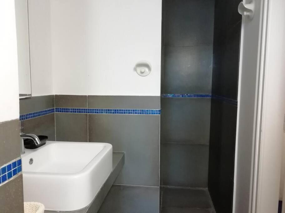 La Casa Di Marta - Ampia Ed Accogliente Mansarda In Piazza Statuto Appartement Turijn Buitenkant foto